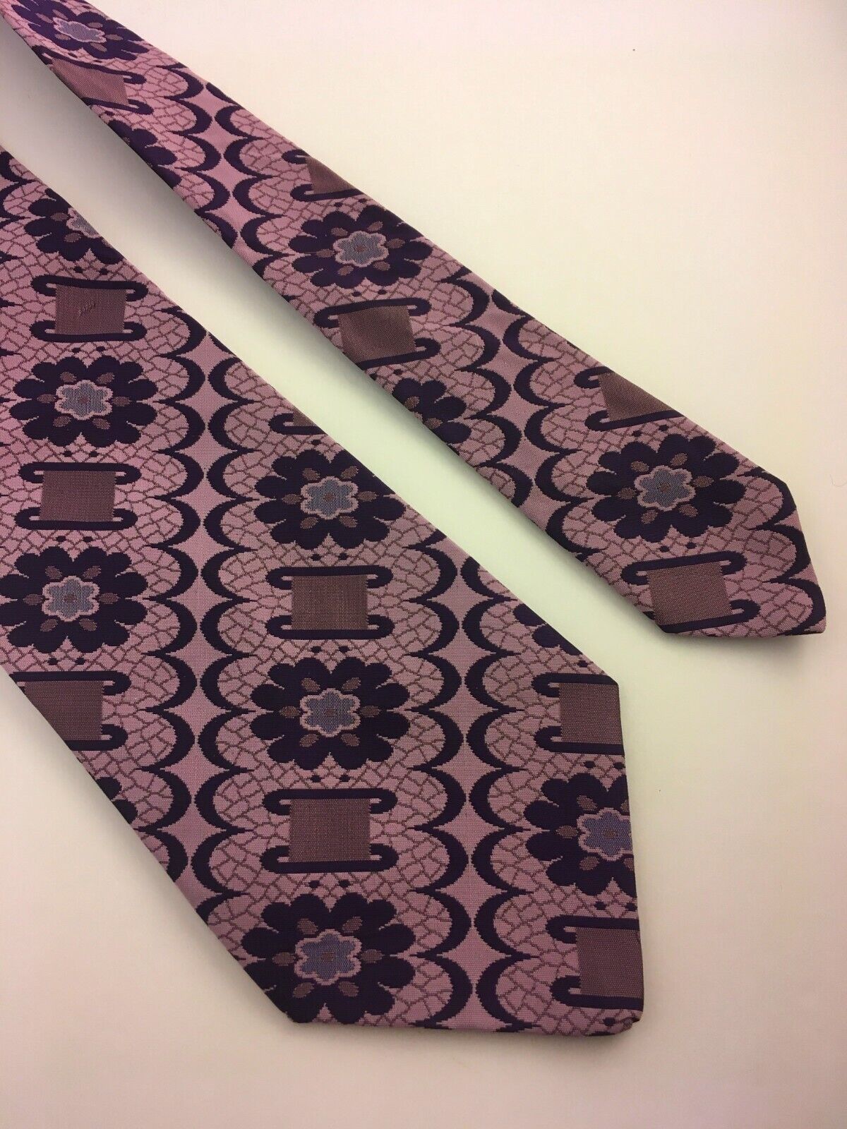 Vintage 70s Wide Mens Poly Woven Tie Purple Flower Novelty Geometric Pattern #1