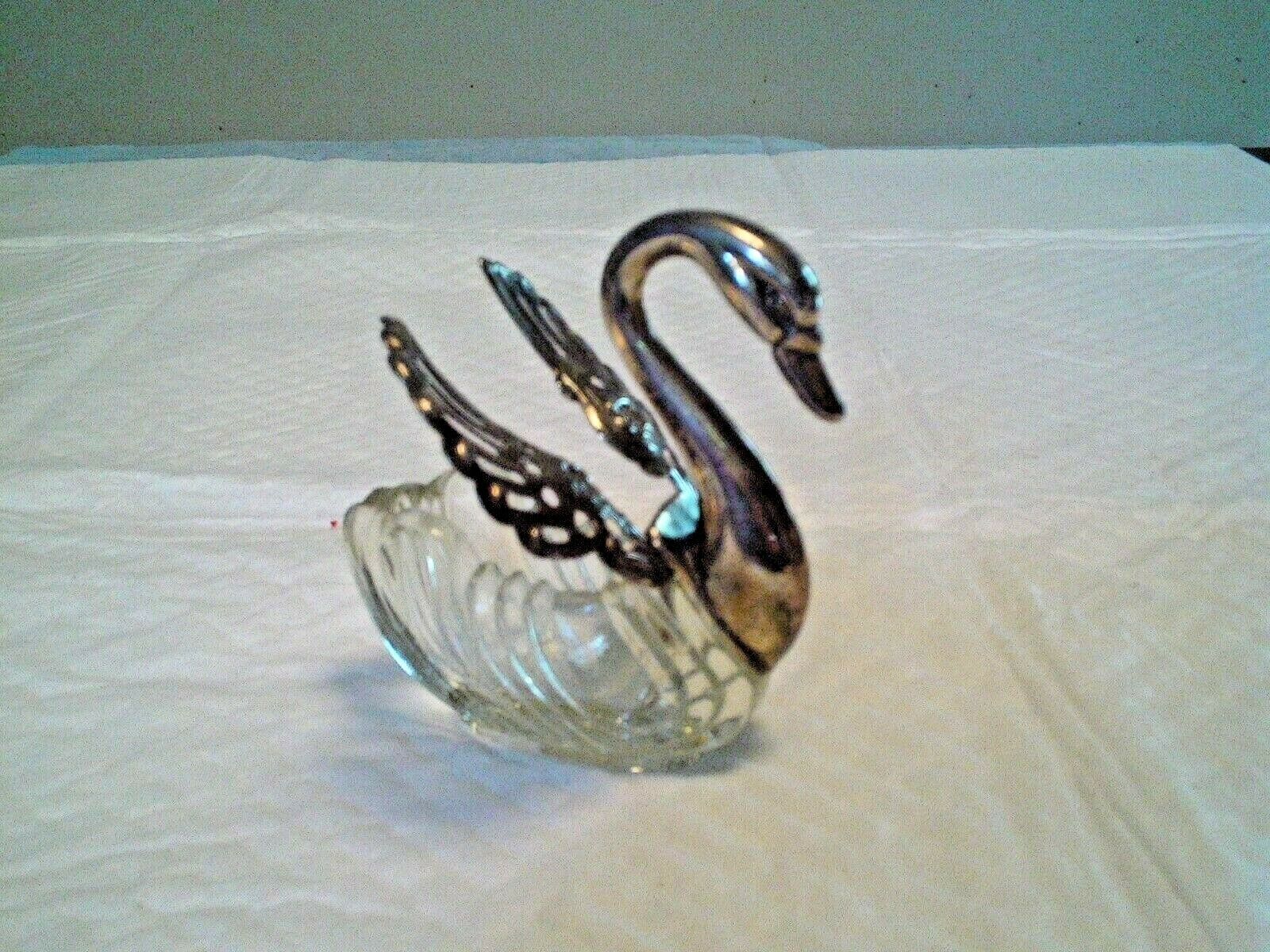 Godinger Art Co Crystal Swan Silver Plated Head Neck And Folding Metal Wings Euc