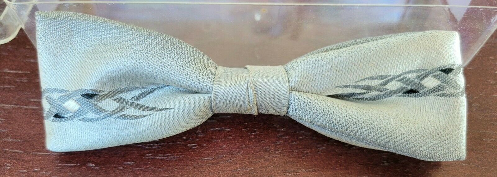 Vintage Royal Bow Tie Clip-on Gray