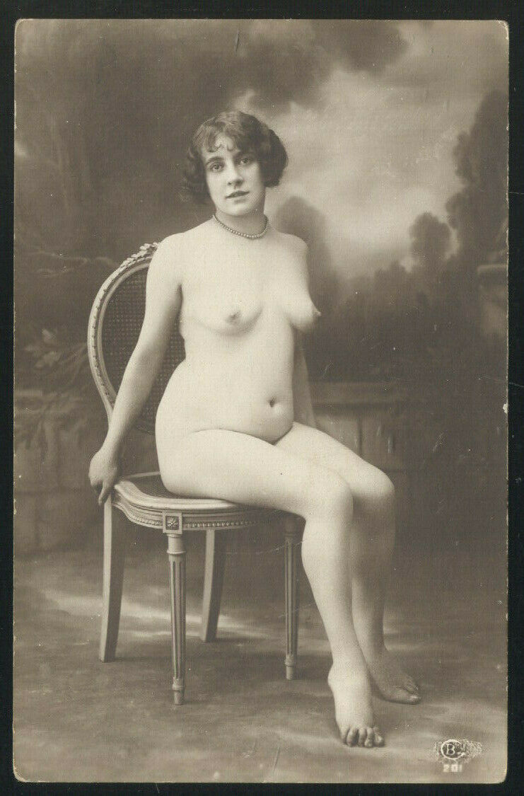 Early French Rppc, Totally Nude Lady Sitting In Chair